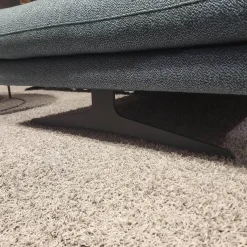 Ecksofa LS23 Insas Stoff SK70 Blue Blau Metallkufe Schwarz Pulverbeschichtet