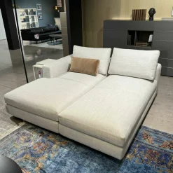 Ecksofa Marlo Stoff Gioia Seidengrau mit 3 Kissen und Funktionsrolle