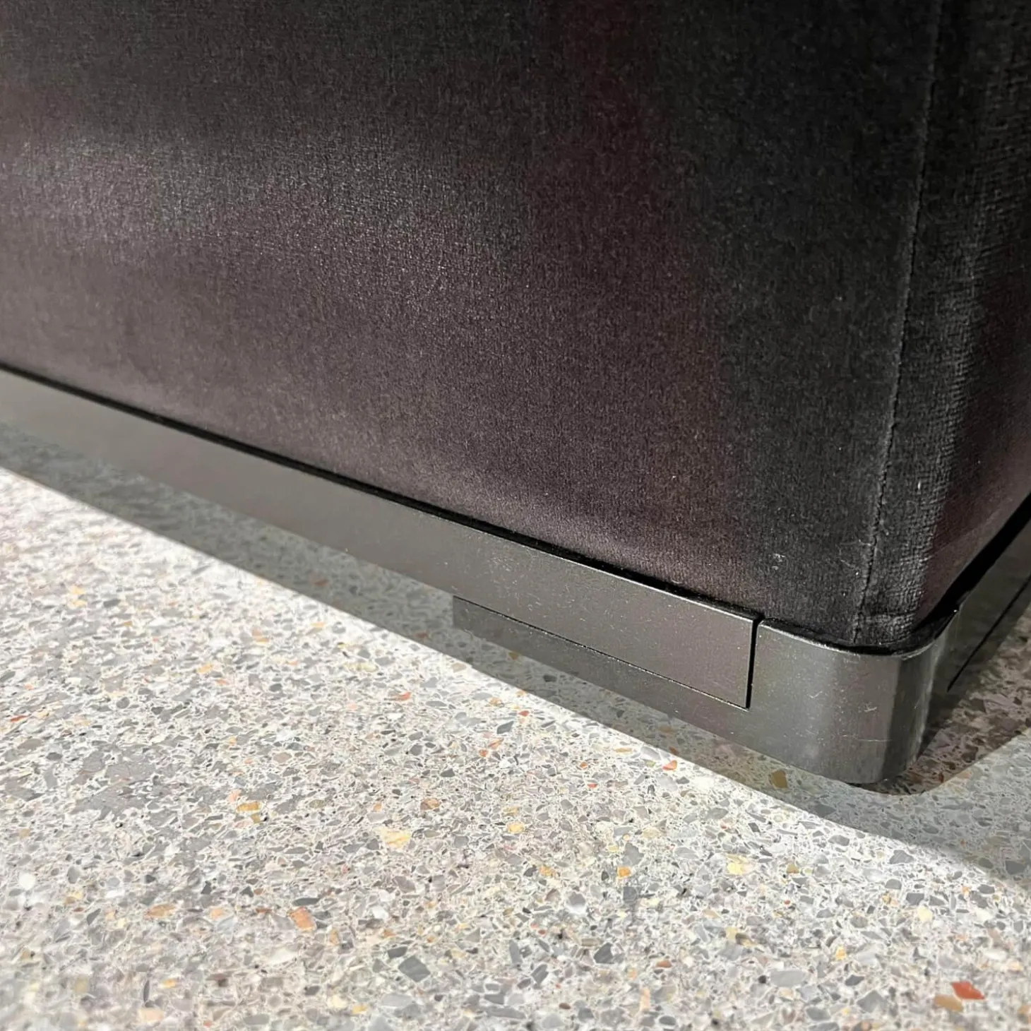 Ecksofa Maxalto Solatium Stoff Sirio Anthrazit 2053153 mit 7 Kissen