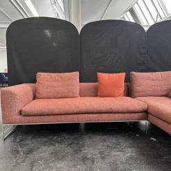 Ecksofa Mell Lounge Stoff 9202 Dunkelrot Fußrahmen Verchromt mit 3 Rückenkissen
