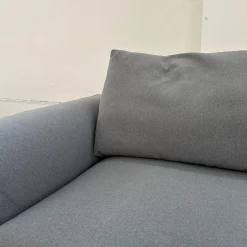 Ecksofa Mell Lounge Stoff 7208 Steingrau Grau Fußrahmen P120 Pulverbeschichtet Schwarz