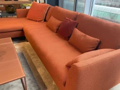 Ecksofa Mioko Stoff 24 Kupferbraun mit 5 Kissen