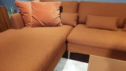 Ecksofa Mioko Stoff 24 Kupferbraun mit 5 Kissen
