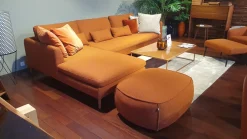 Ecksofa Mioko Stoff 24 Kupferbraun mit 5 Kissen