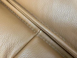 Ecksofa Modell Emily iLeder Cori Farbe Caramel Metall Armlehne Chrom mit Power Funktionen