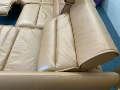 Ecksofa Modell Emily iLeder Cori Farbe Caramel Metall Armlehne Chrom mit Power Funktionen