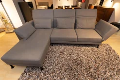 Ecksofa Moule Medium Bezug Leder Taron 5668 0095 Grau Kufen Schwarz Pulverbeschichtet Mit Verstellbarer Rückenlehne