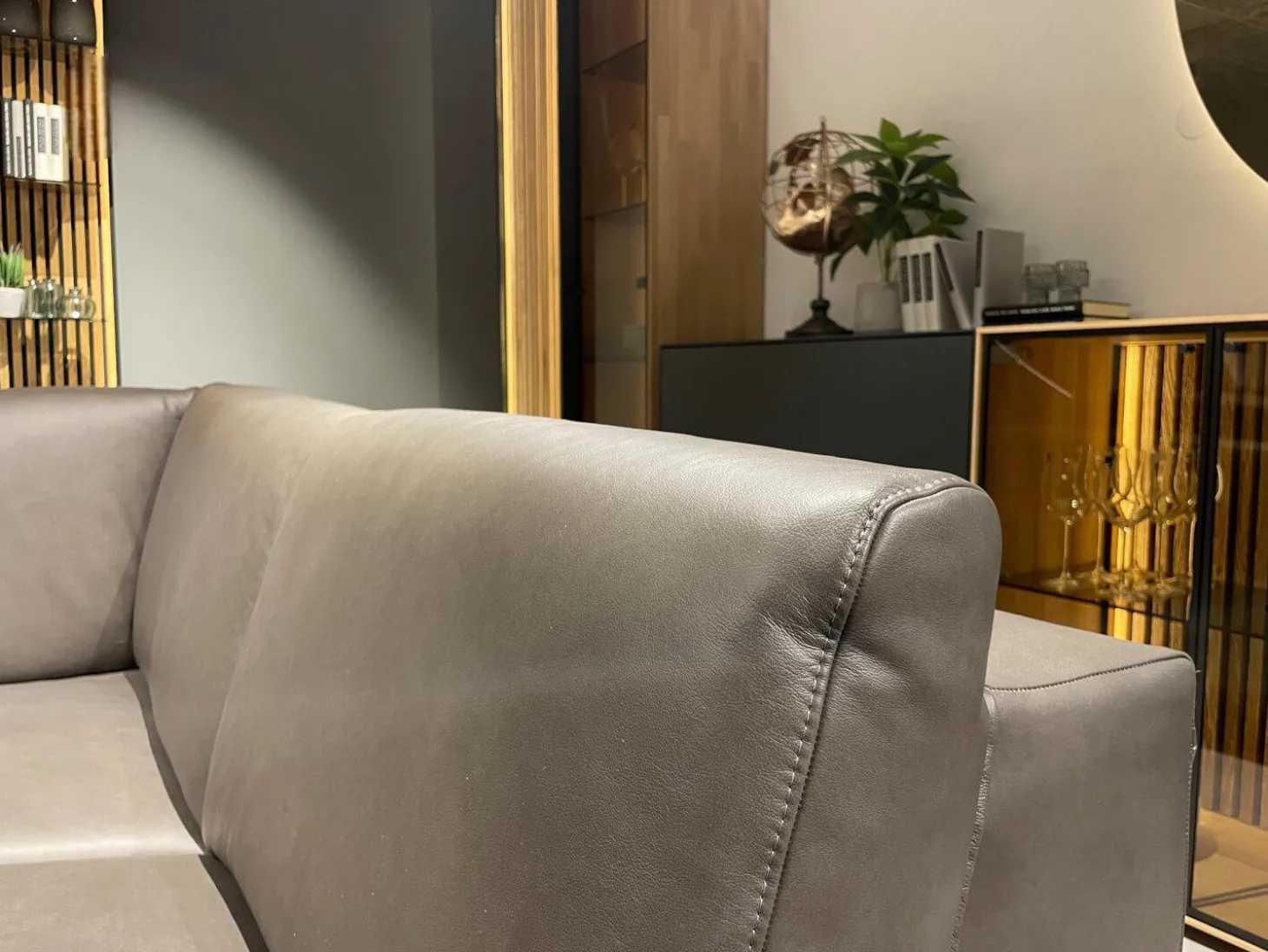 Ecksofa MR 9120 R Leder Kenia Grey Grau Füße 01BL Black Schwarz