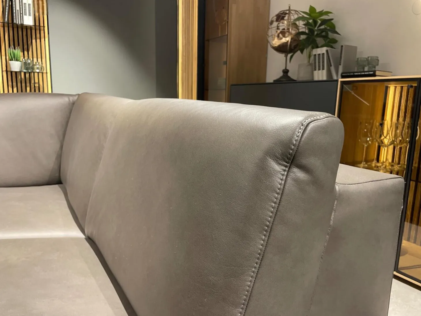 Ecksofa MR 9120 R Leder Kenia Grey Grau Füße 01BL Black Schwarz