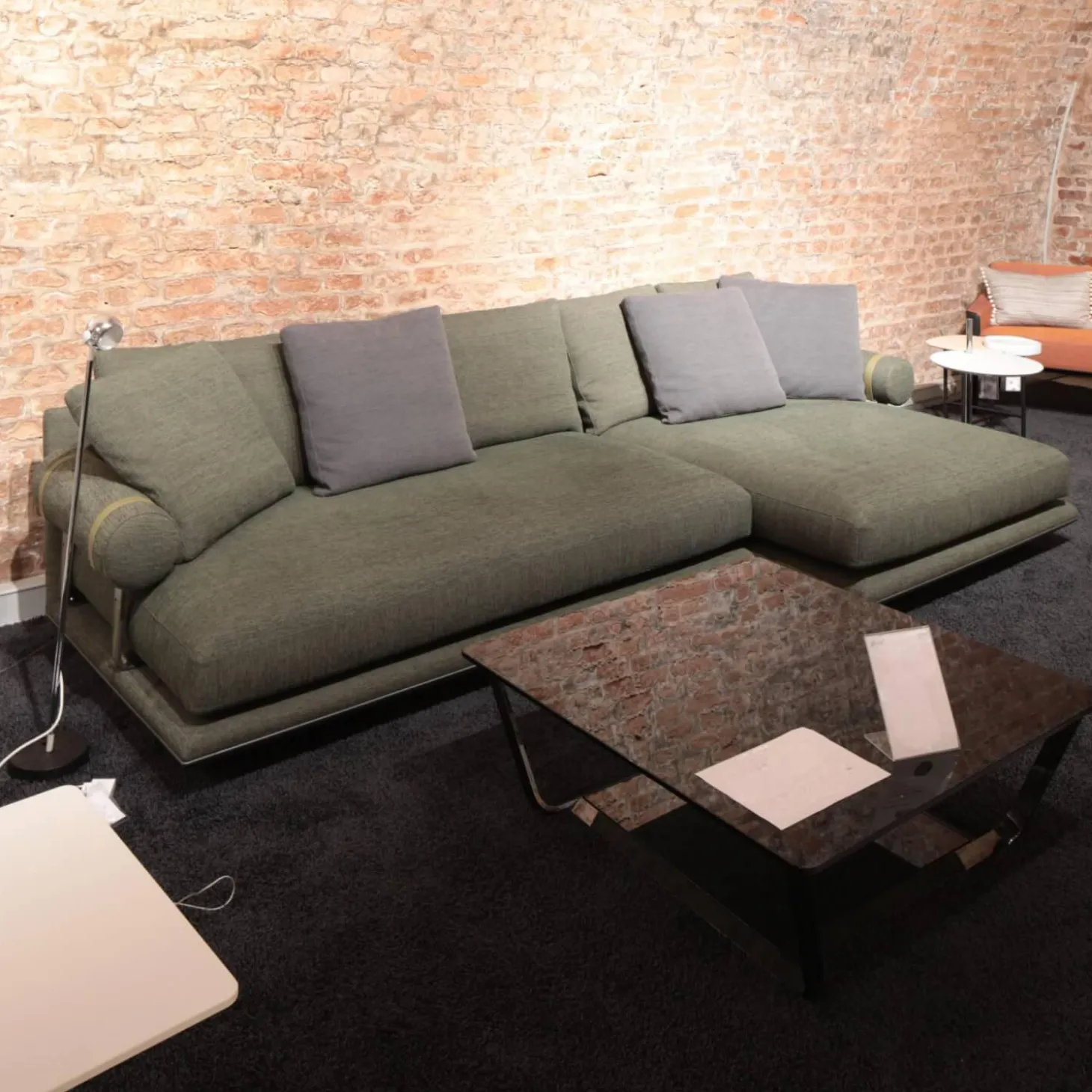 Ecksofa Noonu Stoff Sara Olivgrün 2625435 Grün Gestell Hartzinn Lackiert Mit Kissen