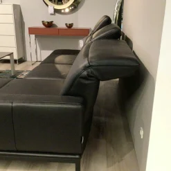 Ecksofa Noto Leder Schwarz Füße Metall Schwarz mit Kopfteilverstellung