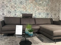 Ecksofa Omega Leder C Revolution Dust Braun Winkelfuß Metall Bronze Lackiert Schwarz Inklusive Kopfstütze Und Kissen