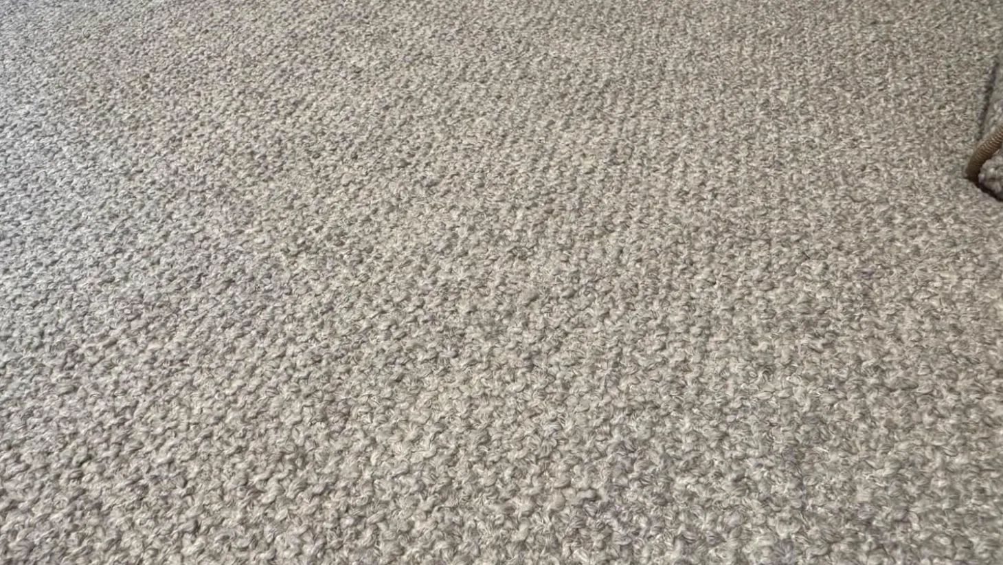 Ecksofa Perry Stoff Elettra 202 Grau Keder Gros Grain 142 Grau Braun Füße Silber Inklusive Kissen