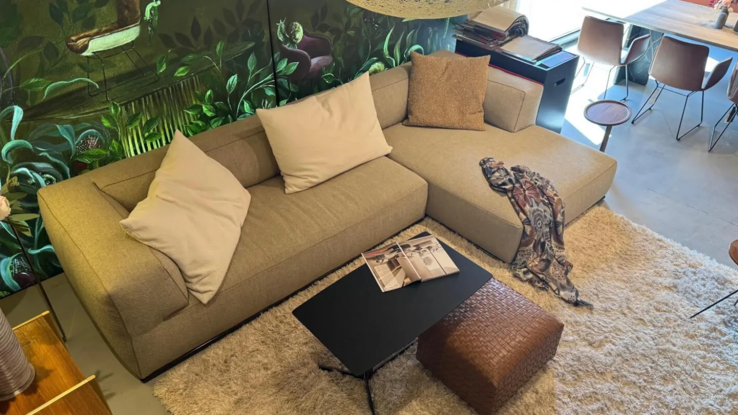 Ecksofa Perry Stoff Elettra 202 Grau Keder Gros Grain 142 Grau Braun Füße Silber Inklusive Kissen