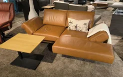 Ecksofa Phoenix VZ Leder B Toro Whiskey Braun Plateau Wildeiche Natur Furniert Geölt Kufe Aluminium Schwarz Matt