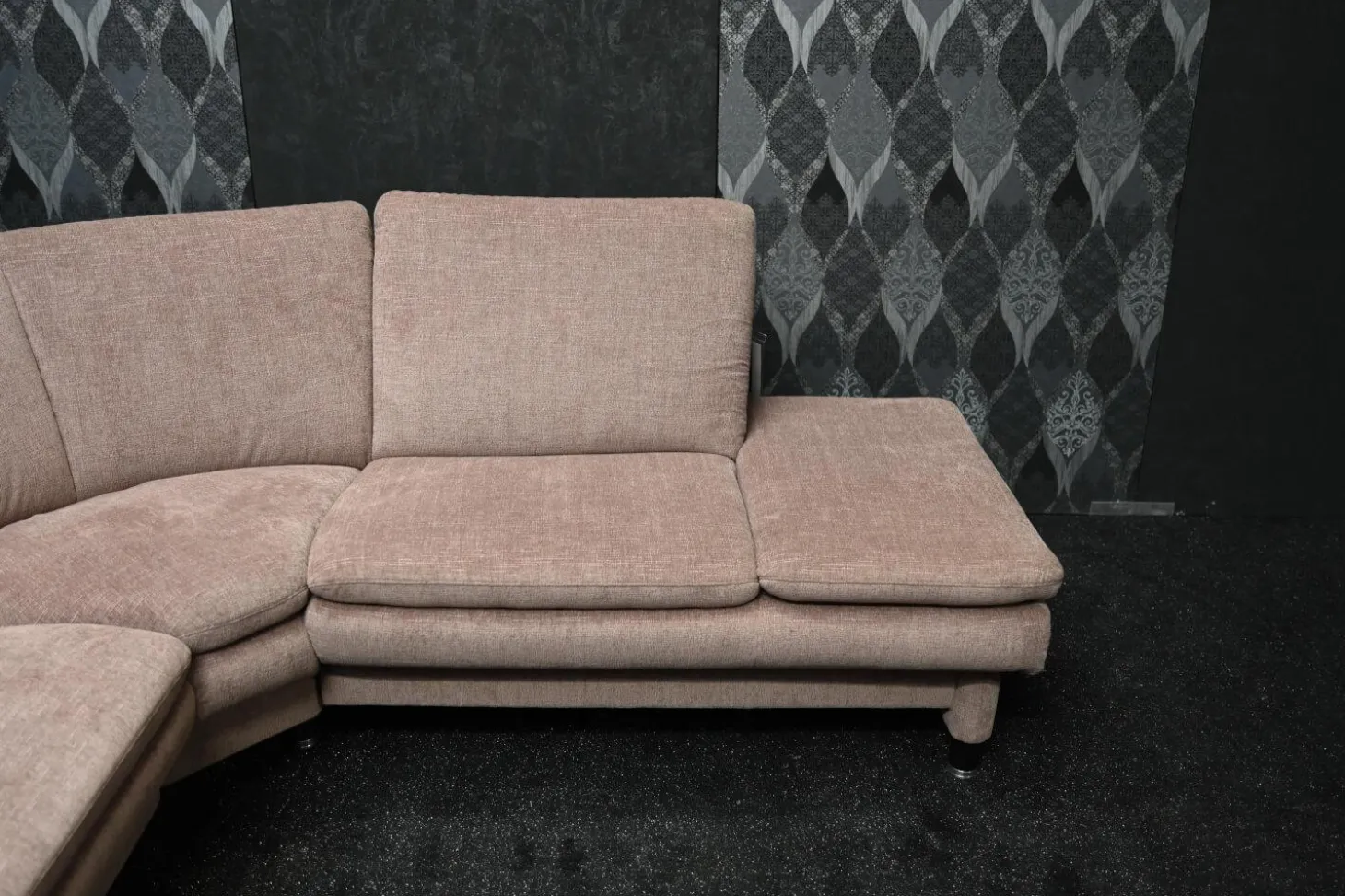 Ecksofa Picco Stoff Amane AC Malve Beige Braun mit Armlehnenverstellung