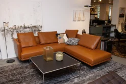 Ecksofa Prime Time Leder Elen Loam 126 Braun mit 3 Kissen und 1 Nackenrolle