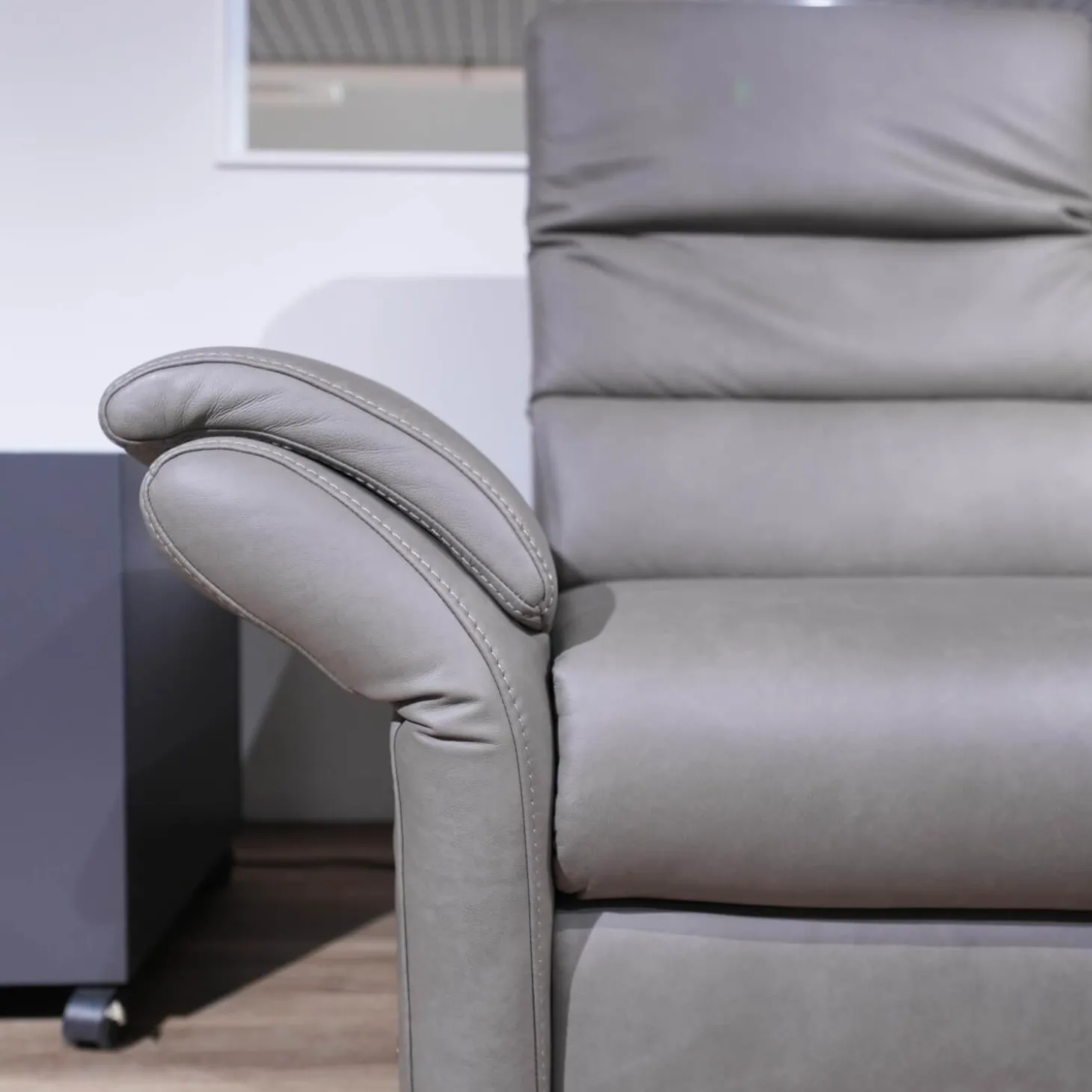 Ecksofa Relaxa 5 5 Leder Evita Smoke Grau Fuß Alusäulen Inklusive Drehsessel Komfort 3.0