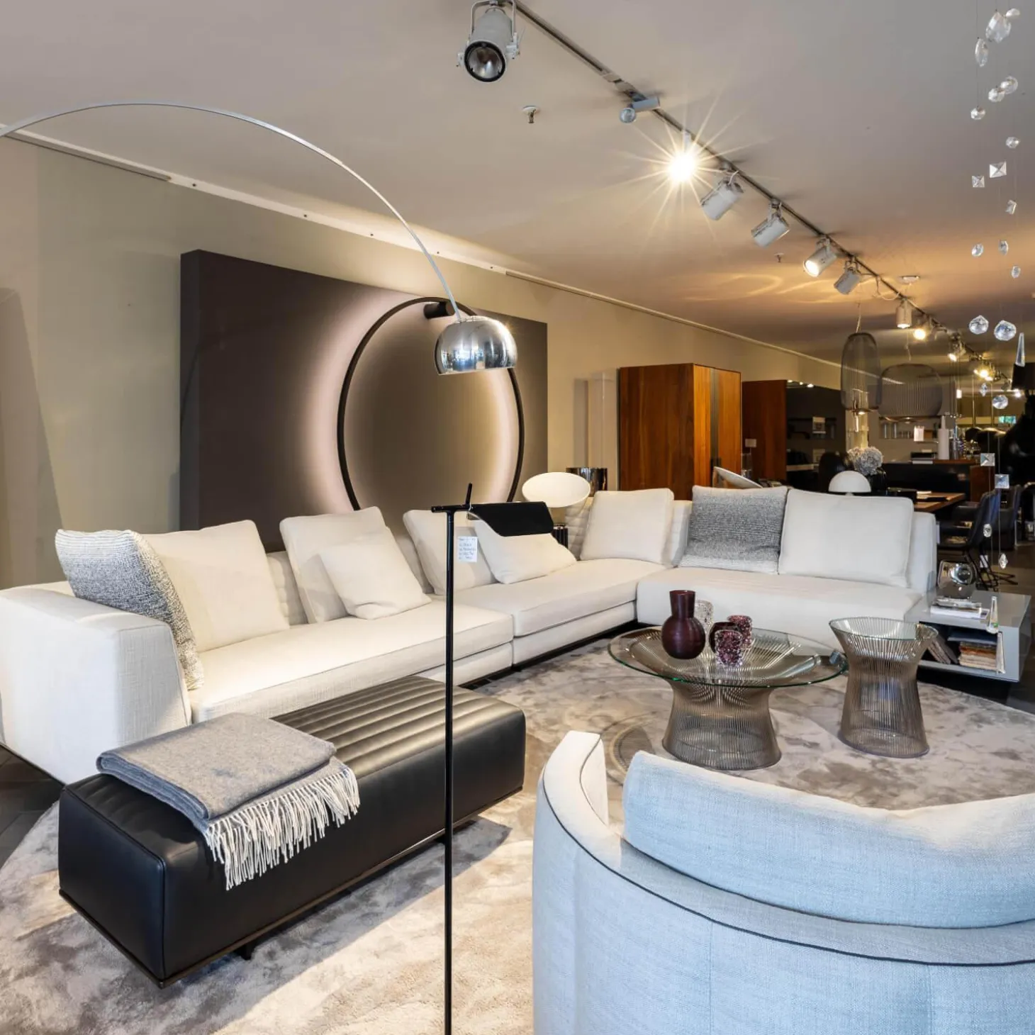 Ecksofa Roger Suite Spring Stoff Natte 01 Bianco Weiß Case Lackiert Ghiaccio mit gleichfarbigen Kissen