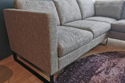 Ecksofa Sacco Stoff Carlucci Di Chivasso Beige Grau Meliert Kufen Metall Schwarz Lackiert