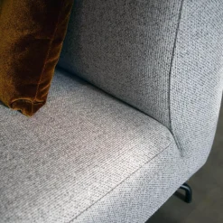 Ecksofa Taormina Stoff Livio Creme Grau Füße Schwarz Mit 1 Rückenkissen Und 2 Spitzkissen Stoff Genua Kupfer
