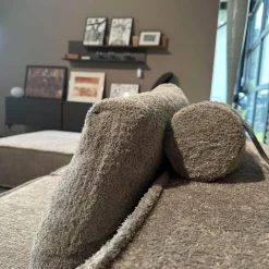 Ecksofa Trio Stoff 9047 Greige Gestellrahmen Buche Massiv Inklusive Hocker Und Kissen