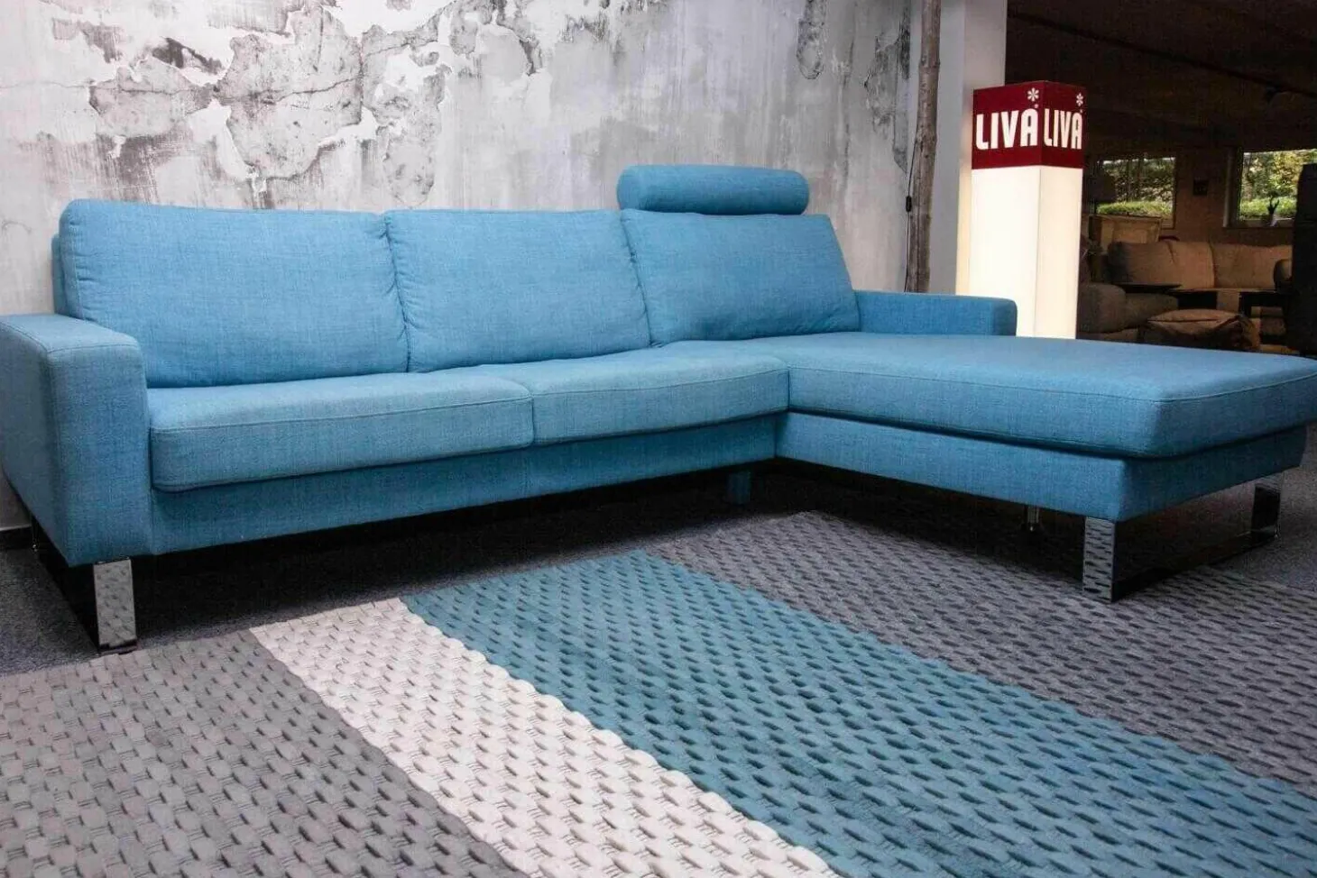 Ecksofa Variant Stoff 14 Wollny HellblauFüße Chrom mit Kopfstütze