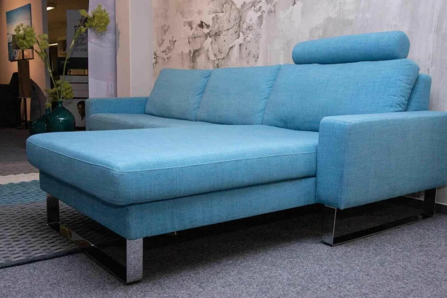 Ecksofa Variant Stoff 14 Wollny HellblauFüße Chrom mit Kopfstütze