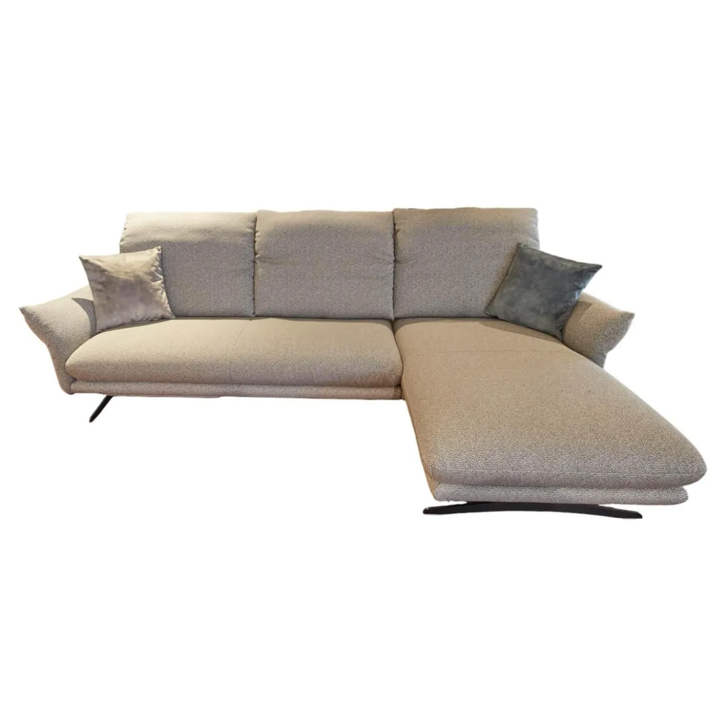 Ecksofa Willoow Bezug Stoff Silver Grey 01022 Metallkufe Schwarz FT9 M99 Inklusive Sitztiefenverstellung Und 2 Kissen