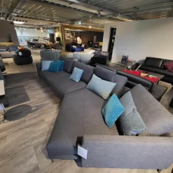 Ecksofa Wohnlandschaft Onda Bezug Stoff 05.464 Eisengrau Füße Massivholz Eiche Schwarz Gebeizt Inklusive Kissen