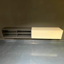 Edit Sideboard Hängend Mattlack Links Graphite Rechts Light Grey Grau