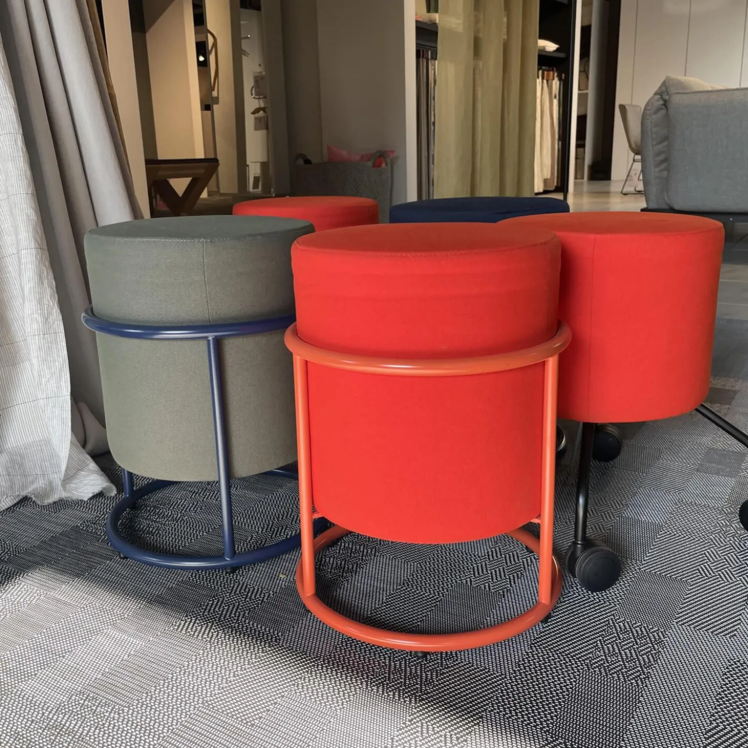 5er Hockergruppe Drop In Dunkelblau Rotorange Und Olive