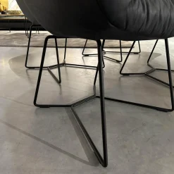 4er Set Armlehnenstuhl Sevano Leder Miura 51 Anthrazit Gestell Metall Schwarz Pulverbeschichtet