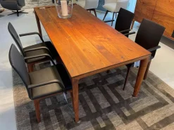 4er Set Armlehnstuhl Fira Leder Genua Schwarz Gestell Nussbaum Massiv Natur Geölt