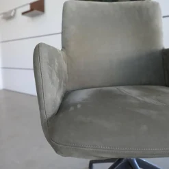 2er Set Armlehnstuhl Materia Soft Leder Nabuk Nubuk 104 Salvia Grau Aluminiumgestell Base Irondust Schwarz Drehbar