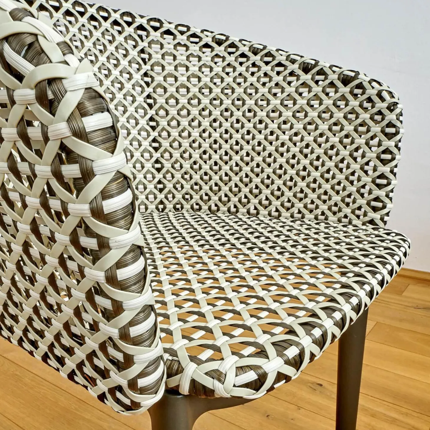 2er Set Armlehnstuhl Mbrace Geflecht Pepper Grau Schwarz Gestell Aluminium Lipari