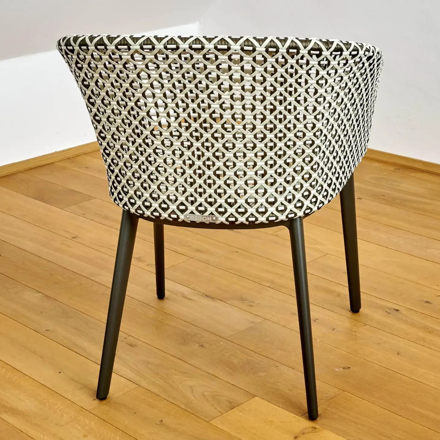 2er Set Armlehnstuhl Mbrace Geflecht Pepper Grau Schwarz Gestell Aluminium Lipari