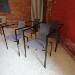 4er Set Armlehnstuhl Trik Bezug Alcantara Leder Grau Gestell Metall Schwarz