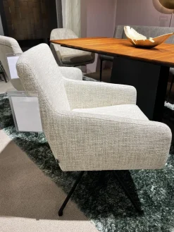 4er Set Armlehnstuhl Yuma Stoff Sama 072 Papyrus Creme Drehgestell Schwarz Pulverbeschichtet Mit Kunststoffgleitern