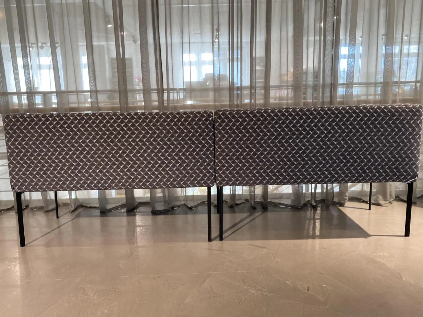 2er Set Bank Juna Stoff Diamante Grigio Grau Fuß Stahl Schwarz Gepulvert