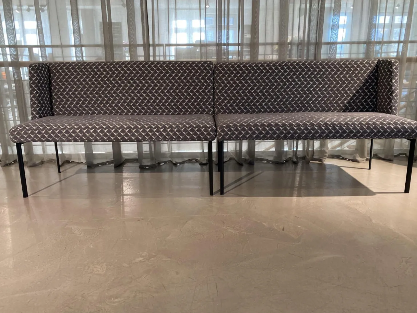 2er Set Bank Juna Stoff Diamante Grigio Grau Fuß Stahl Schwarz Gepulvert