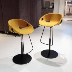 2er Set Barhocker Flat Stool Sitzschale Nordic Acqua Clean Gelb Bodenplatte Und Säule Stahl Matt Schwarz