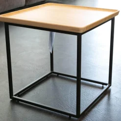 2-er Set Couchtisch Tischplatte Massiv Eiche Farblos Lackiert Gestell Stahl Lack Matt Verkehrsschwarz RAL 9017 ohne Kissen