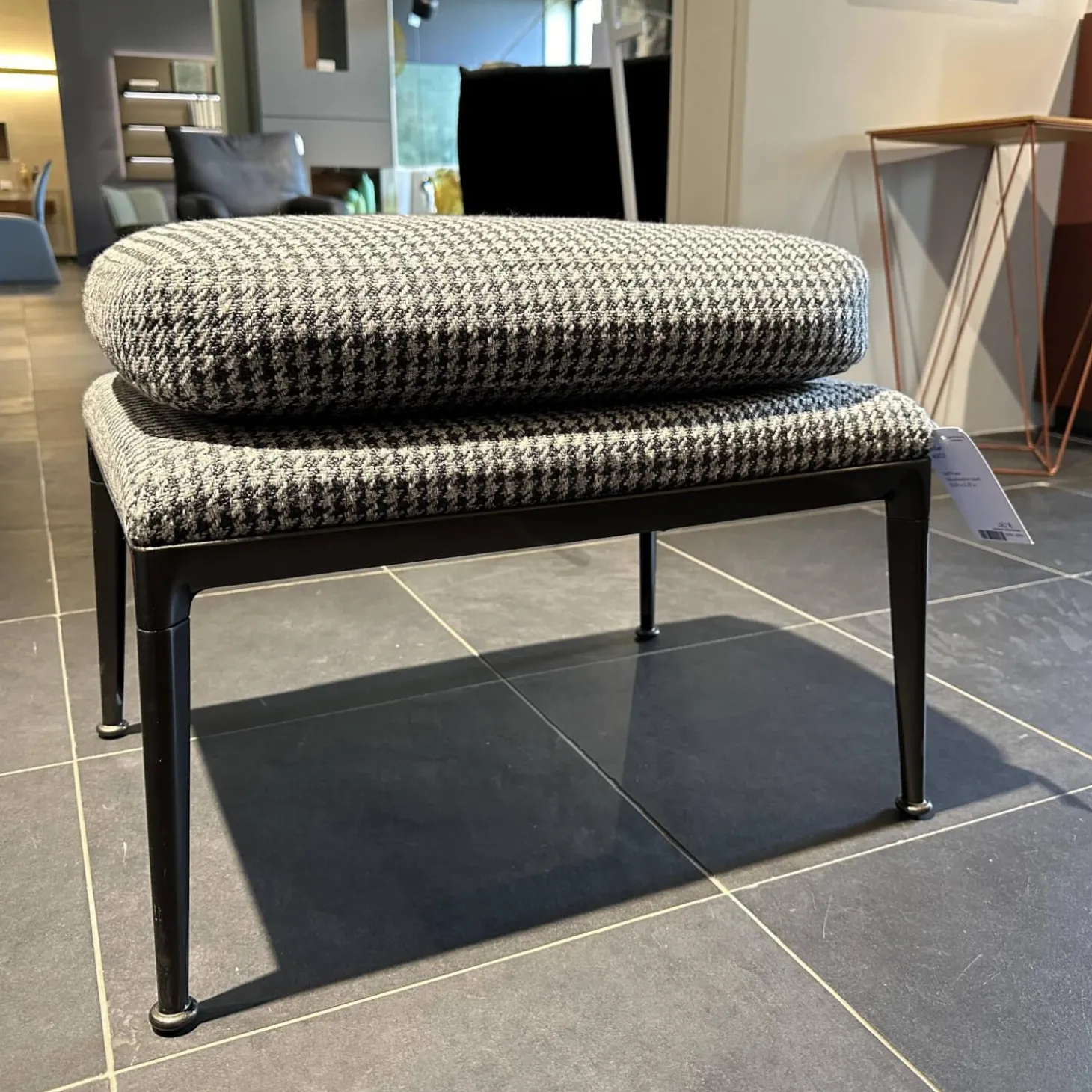 2-er Set Hocker Mirto Stoff Scozia 2489151 Grau Füße Schwarzchrom Lackiert