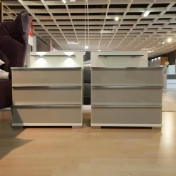 2er Set Nachtschrank Shanghai 2 665 062 Korpus Weiß Front Glas Kieselgrau Mit LED Touchbeschlag