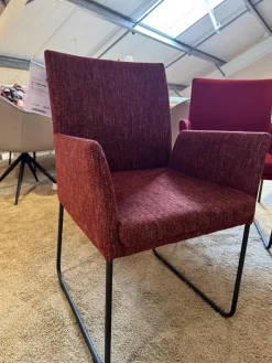 6er Set Saragossa Stoff Rot Verschiedene Farbtöne Gestell 2x Freischwinger Metall Schwarz Pulverbeschichtet 2x 4 Fuß Metall Schwarz Pulverbeschichtet Und 2x Kufen Metall Schwarz Pulverbschichtetet