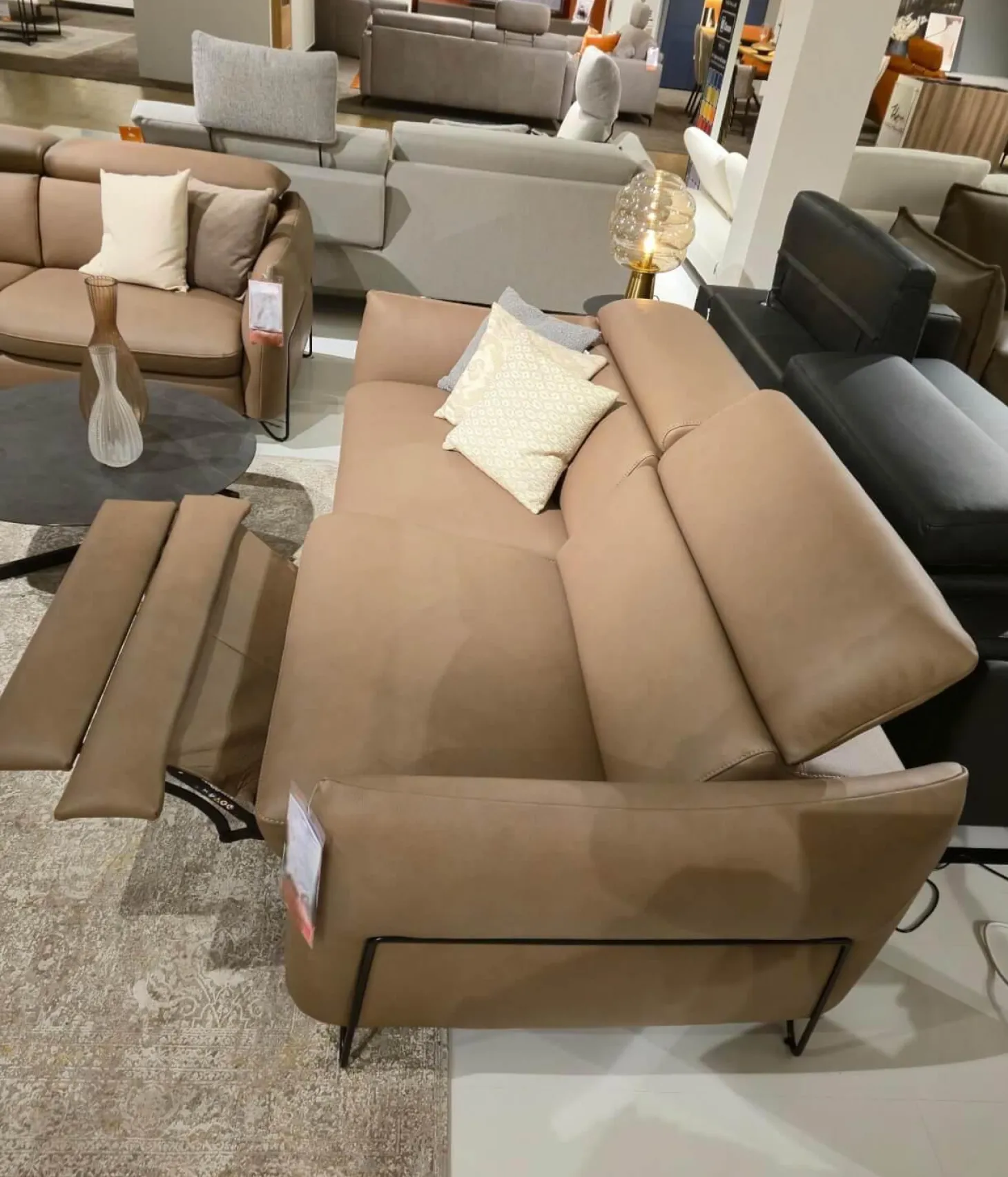 2er Set Sofa Confetto Leder Nature Terra 74 Braun Metallfuß Schwarz Matt Mit Relaxfunktion Und Kissen