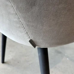 2er Set Stuhl 1375 Stoff Harald 2 Mineral 242 Grau Füße Eiche Geflammt Geölt Mit Kunststoffgleitern