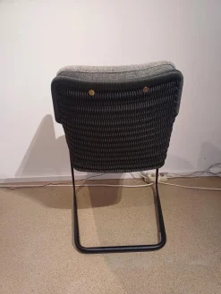 4er Set Stuhl D43 Armlehner Stoff Hallingdal Fb 130 Anthrazit Geflecht Anthrazit Gestell Schwarz Pulverbeschichtet