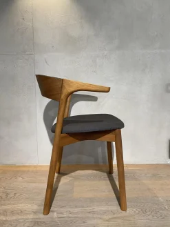 2er Set Stuhl Embra Stoff Steelcut Trio 383 Grau Gestell Nussbaum Natur Lackiert